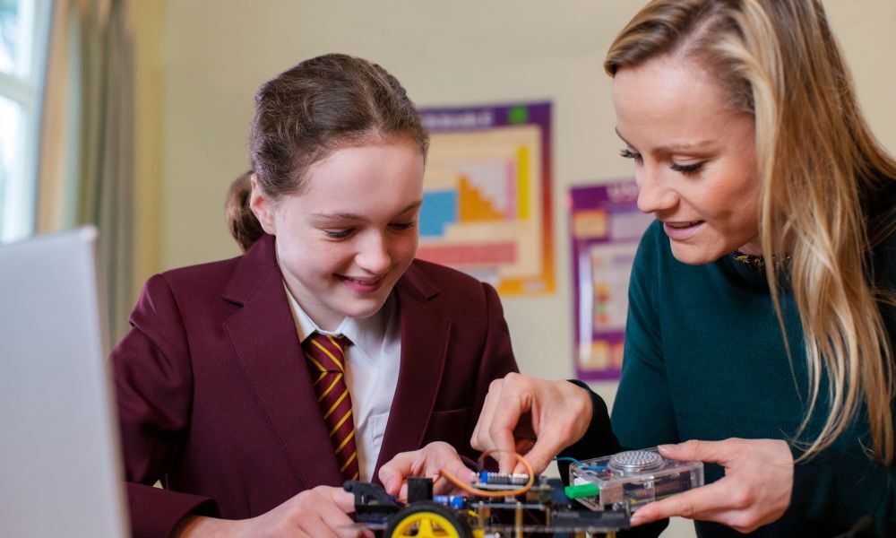 Factors facilitating greater engagement of young women in digital technologies education