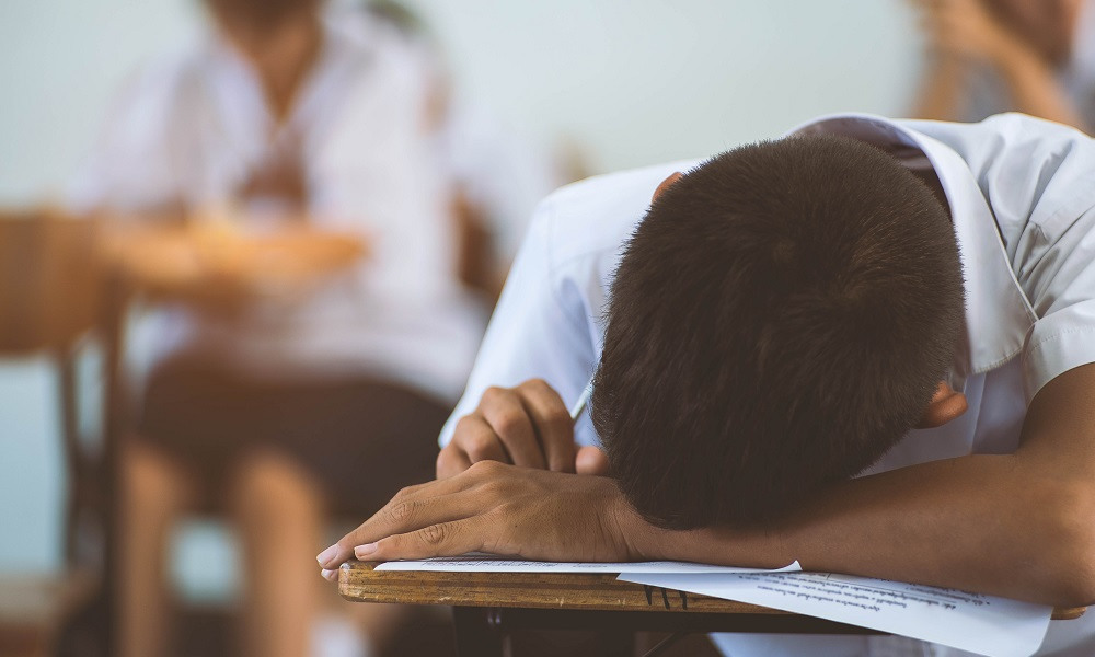 Sleep education improving student sleep habits