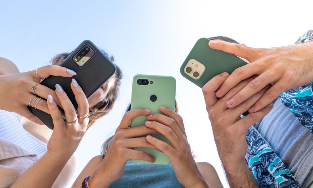 Social media age restrictions – how teachers can support students and parents