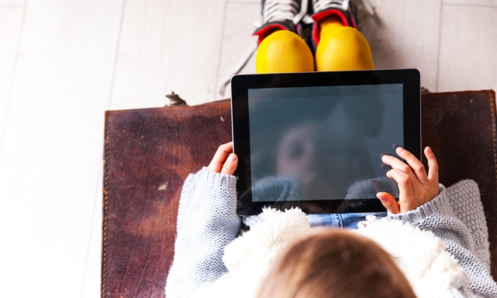 Using digital tablets in pre-school settings – what does the research say?