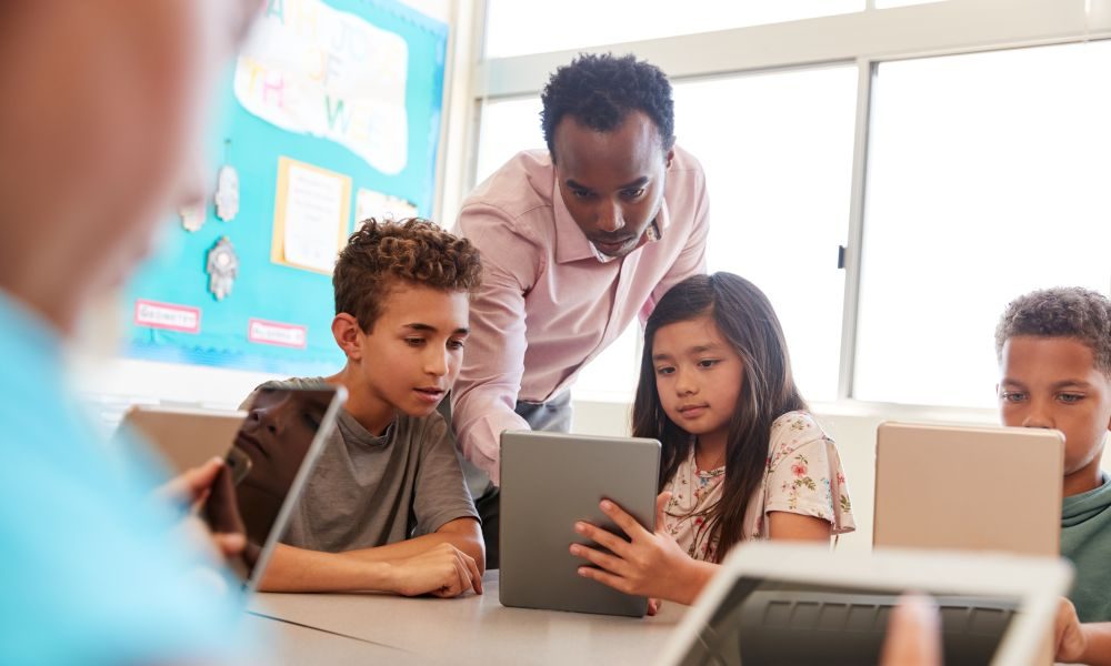 Teacher’s Bookshelf: Reading comprehension in a digital world – a school example