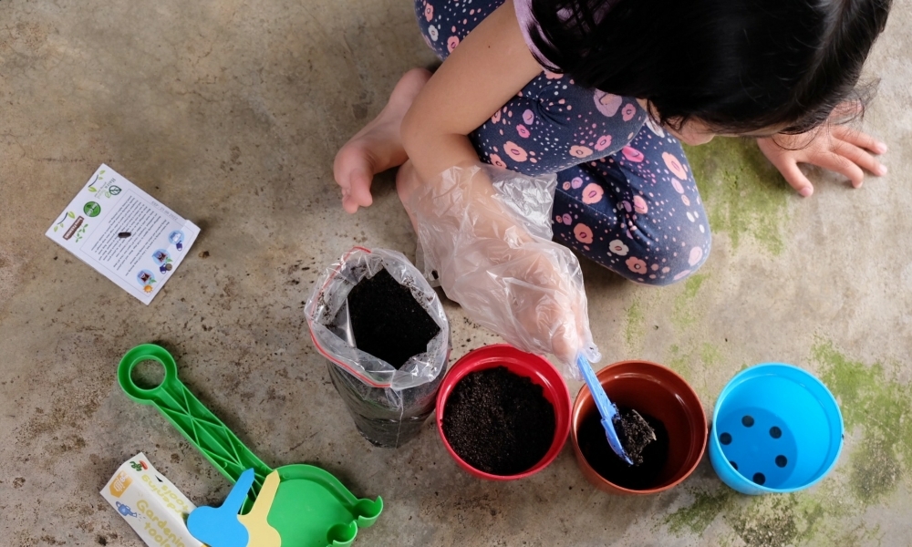 Mengembangkan belajar sambil bermain di sekolah