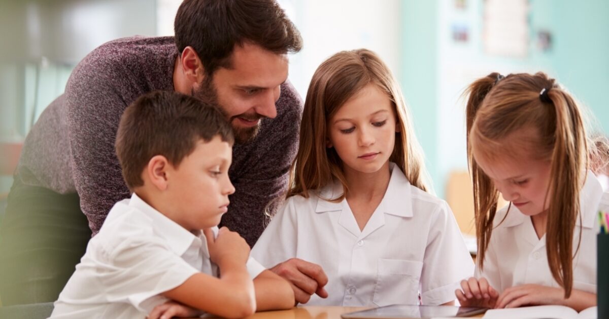 Planning, implementing and monitoring student group work