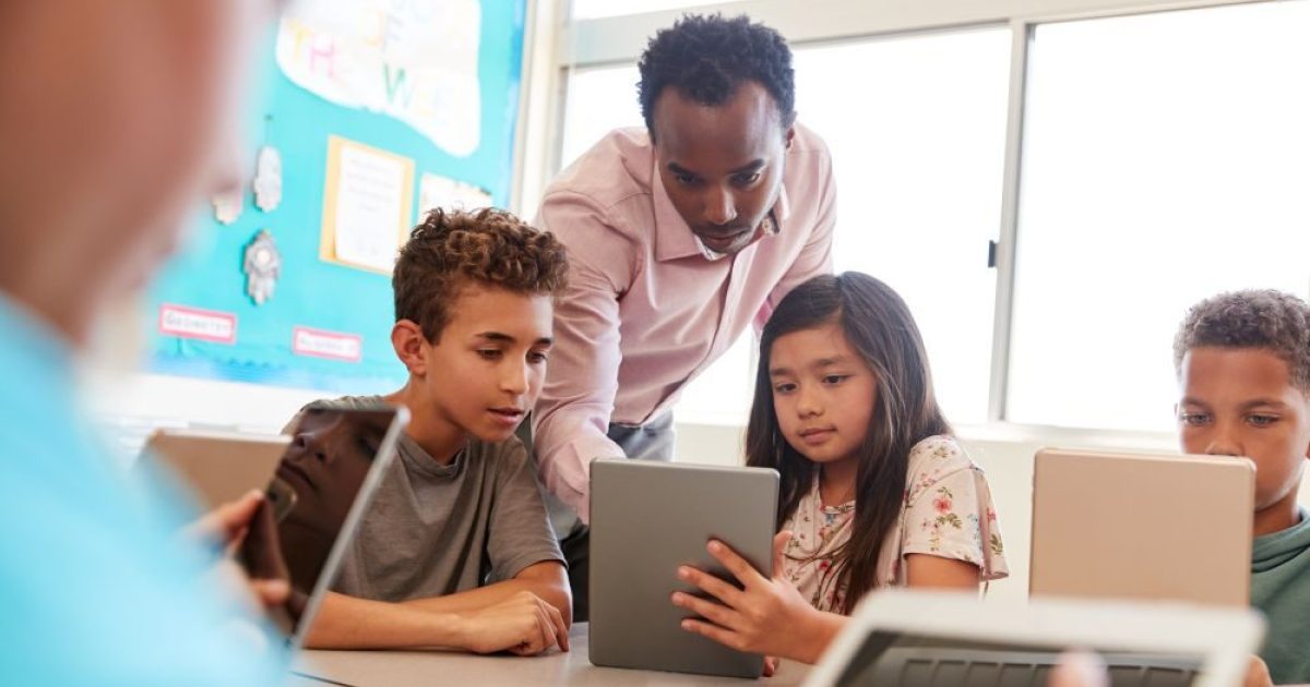 Teacher’s Bookshelf: Reading comprehension in a digital world – a…