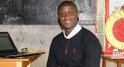 Science and Maths teacher wins 2019 Global Teacher Prize